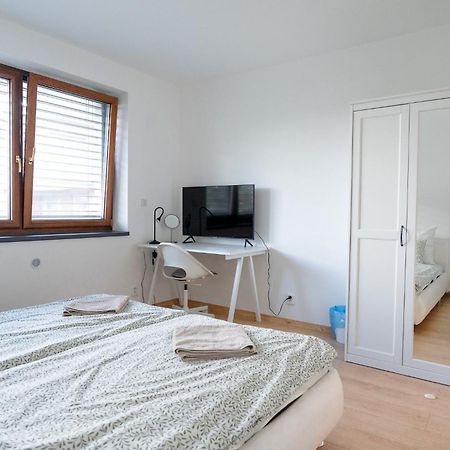 The Dante Villa Apartments Прага Экстерьер фото