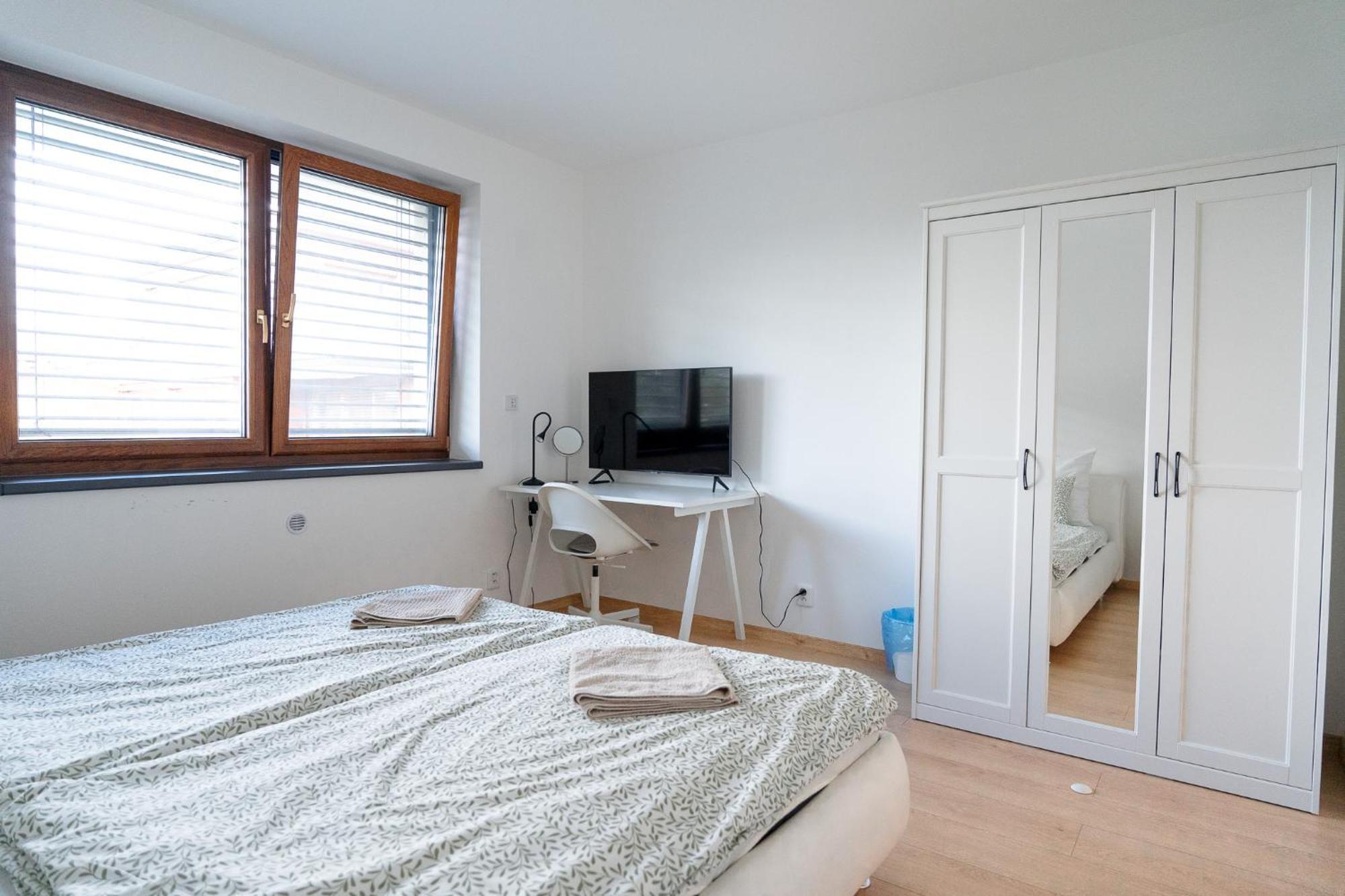 The Dante Villa Apartments Прага Экстерьер фото