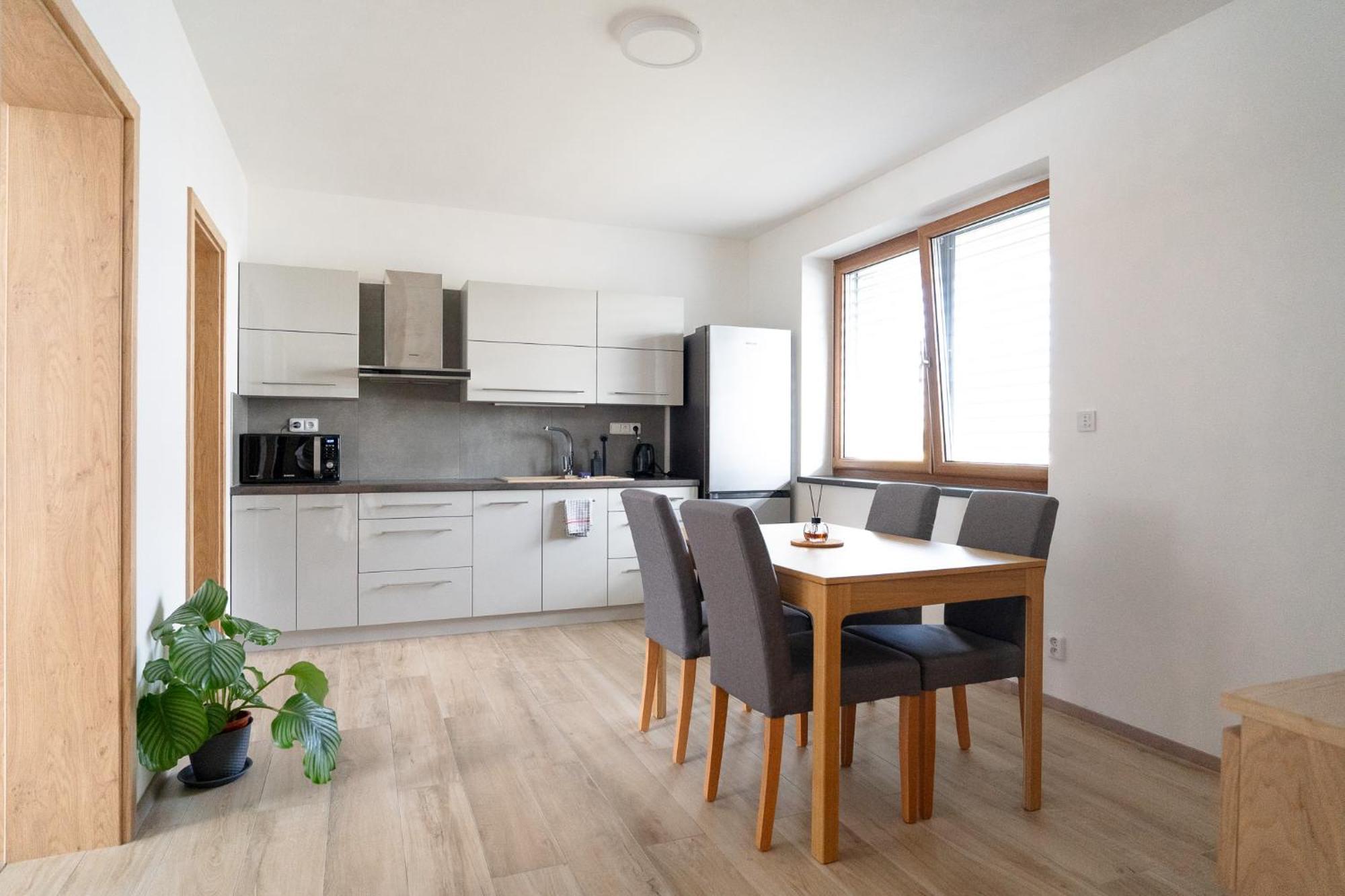 The Dante Villa Apartments Прага Экстерьер фото
